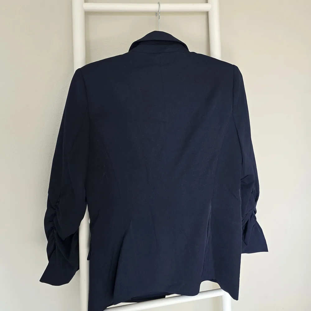 NWT Calvin Klein Women's Navy Rouched Sleeve Blazer Size 8 Career Work Business